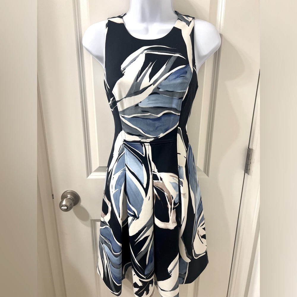 Vince Camuto blue patterned dress